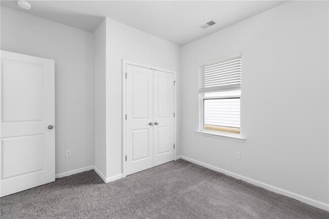 Building Photo - 360 Paulownia Cir