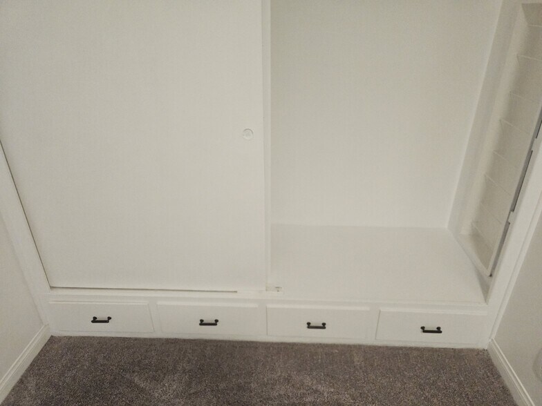 Building Photo - 1757 W 103rd St