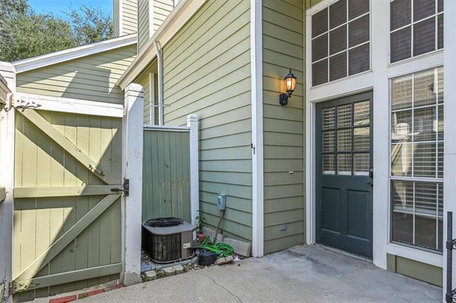 Building Photo - 6220 Bentwood Trail