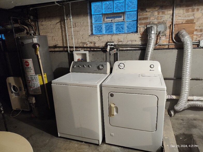 Building Photo - 8242 Kilpatrick Ave