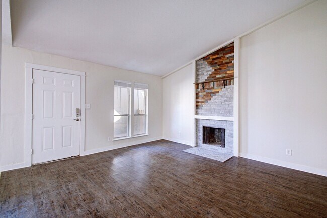 Building Photo - 6407 Auburn Dr