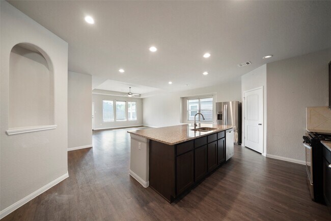 Building Photo - 4459 Eveslage Ln