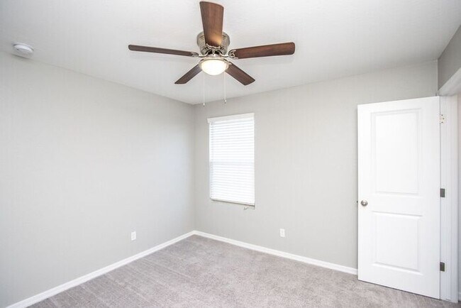 Building Photo - Home at Mission Royal Resort Living Community! 5bd 3ba 2688sqft!