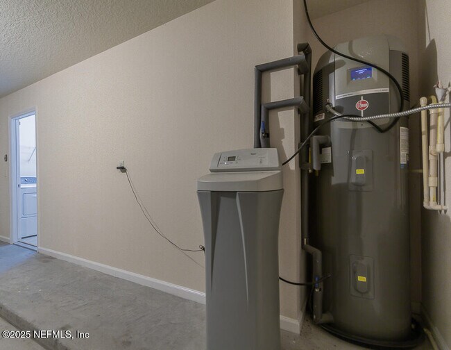 Building Photo - 2143 Chandlers Walk Ln