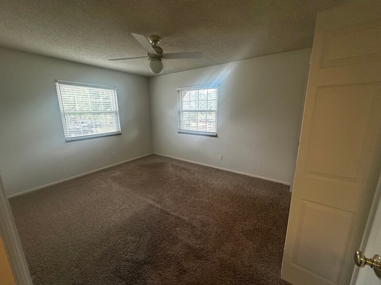 Building Photo - 3250 Oneal Cir