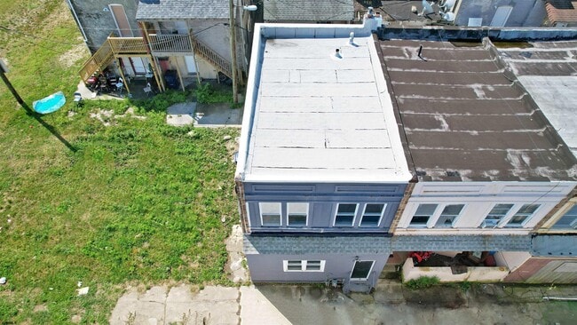 Building Photo - 722 Pearl Pl