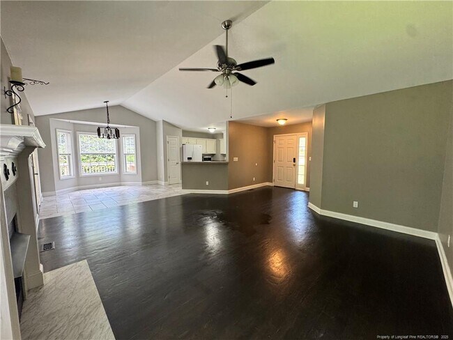 Building Photo - 4138 Geneva Dr