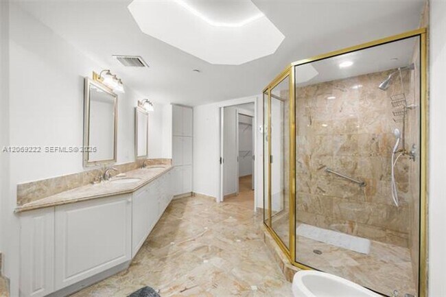 Building Photo - 9559 Collins Ave