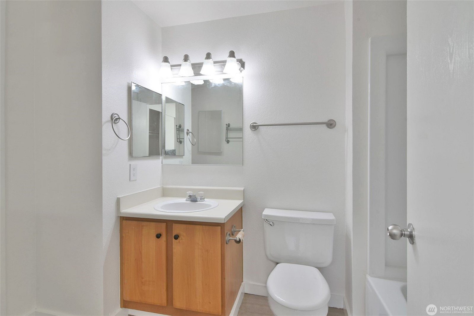 Building Photo - 16817 Larch Way