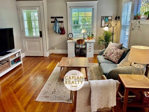 Building Photo - 25 W Rock Ave