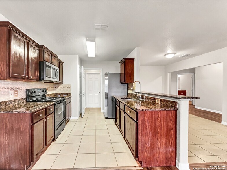 Building Photo - 6612 Luckey Path