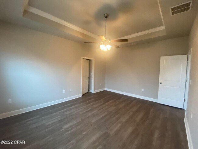 Building Photo - 131 N Shoreview Dr.