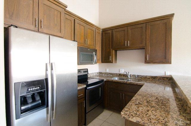 Building Photo - 15 Regal Dr