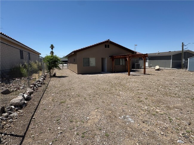 Building Photo - 1729 Ramar Rd