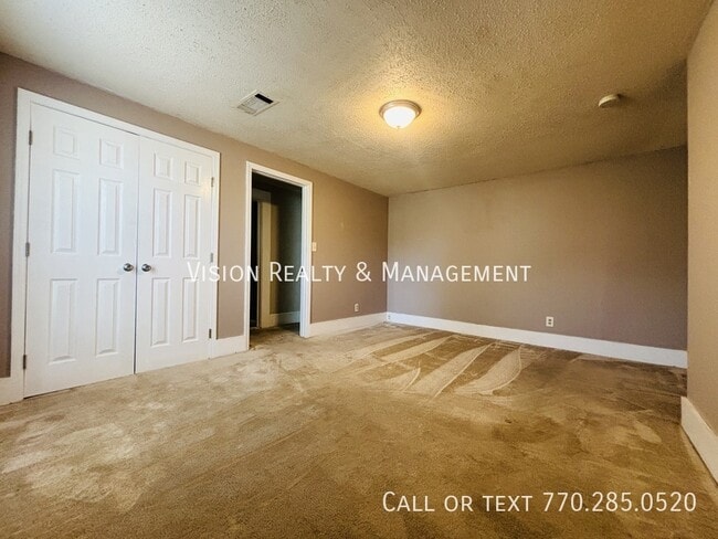 Building Photo - 240 Clem Lowell Rd