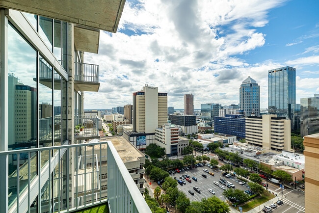Building Photo - 777 N Ashley Dr