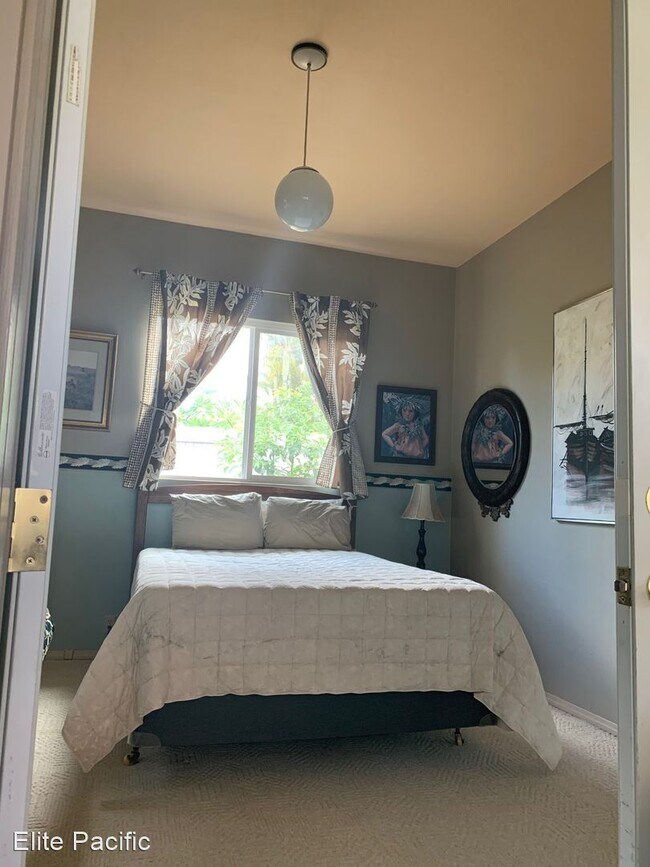 Building Photo - 3 br, 2 bath House - 321 Hokulani St