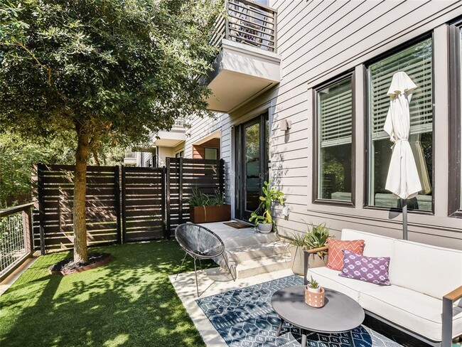 Building Photo - 3100 Menchaca Rd