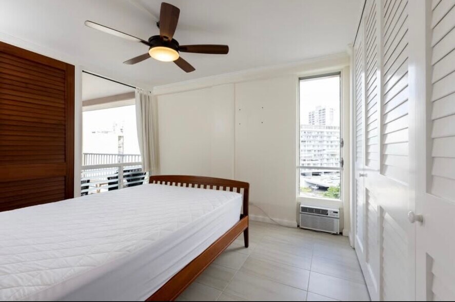 Building Photo - 1617 Keeaumoku St