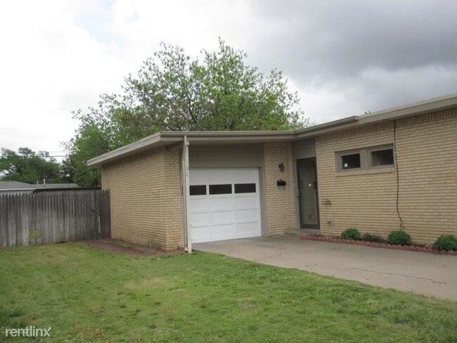 Building Photo - 3 br, 1 bath House - 3505 Fleetwood Drive