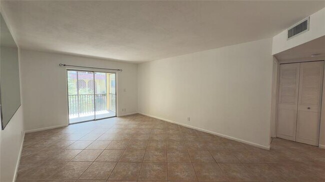 Building Photo - 251 S Cypress Rd