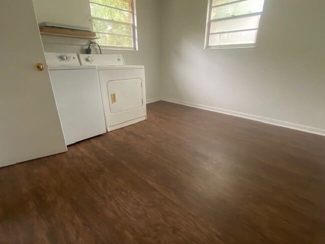 Building Photo - 4305 Anson Dr