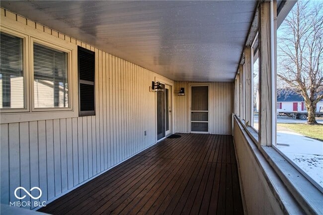 Building Photo - 802 Westridge N Dr