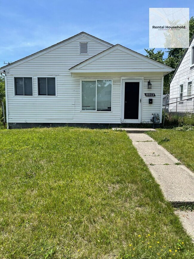 Building Photo - 18503 Riopelle St