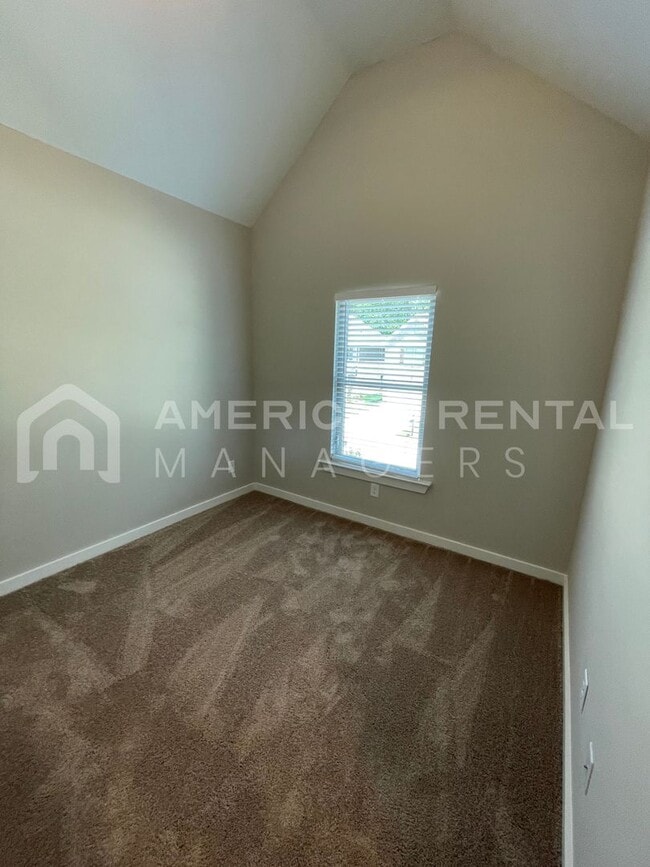 Building Photo - 286 Shiloh Creek Dr