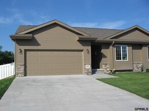 Building Photo - 3031 Lakeside Dr