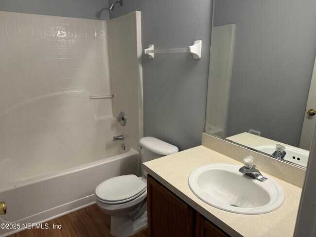 Building Photo - 3040 Postmill Dr