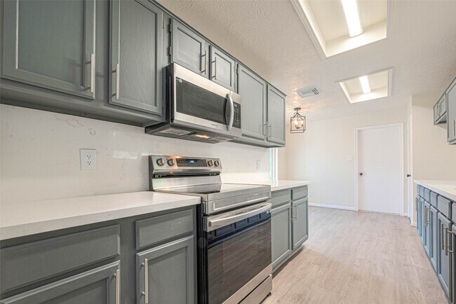 Building Photo - 416 Heatherwood Ct