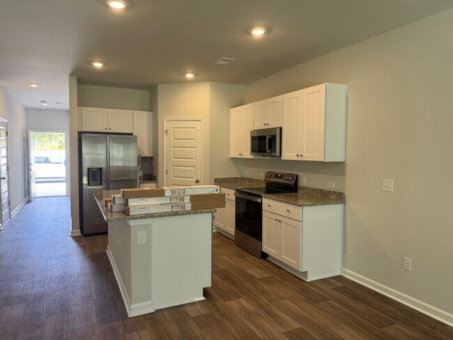 Building Photo - 1033 Arborwood Ln SW