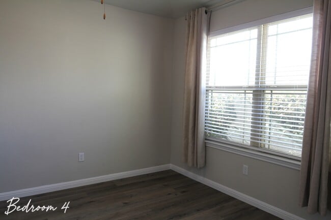 Building Photo - 6032 Genova Pl