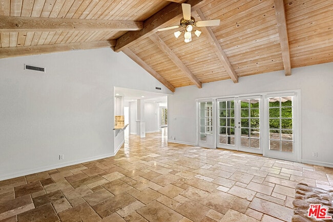 Building Photo - 18339 Linnet St