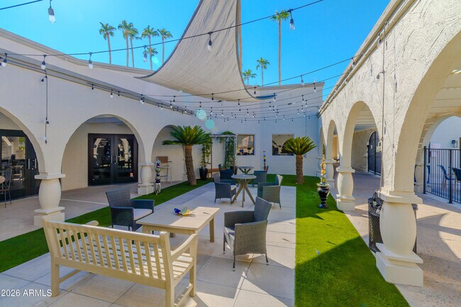 Building Photo - 7870 E Camelback Rd