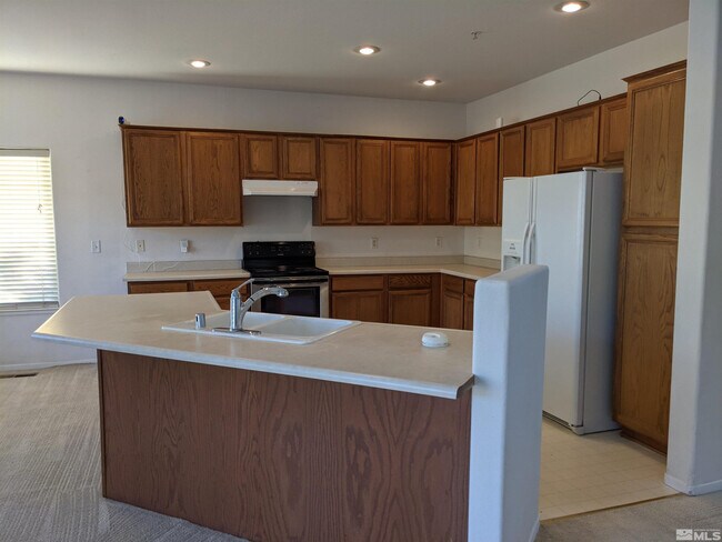 Building Photo - 3202 Bentgrass Dr