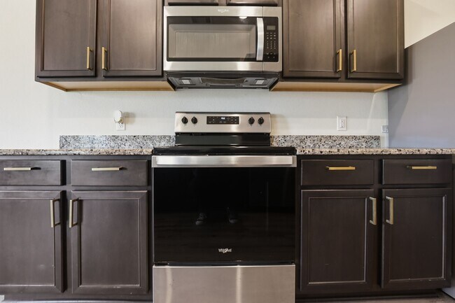 Building Photo - 2044 Mule Ridge Dr