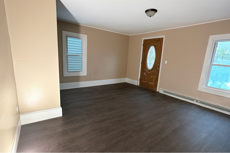 Building Photo - 211 Old Rte 22