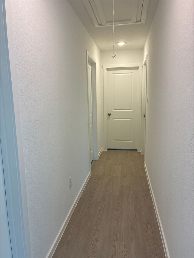 Building Photo - Charming 4 beds 2 baths in San Antonio!