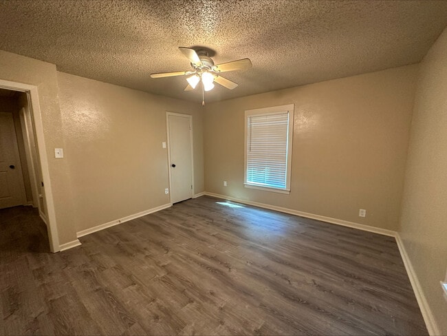 Building Photo - 2626 W Johnson St