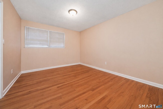 Building Photo - 41 Trout Brook Dr