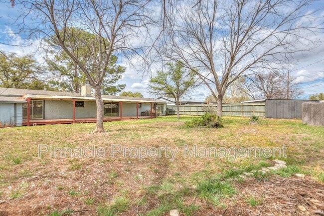 Building Photo - 2618 A&M