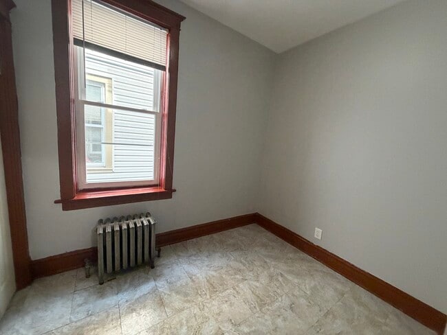 Building Photo - 1505 S 51st Ave