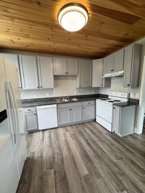 Kitchen - 186 E Winter St