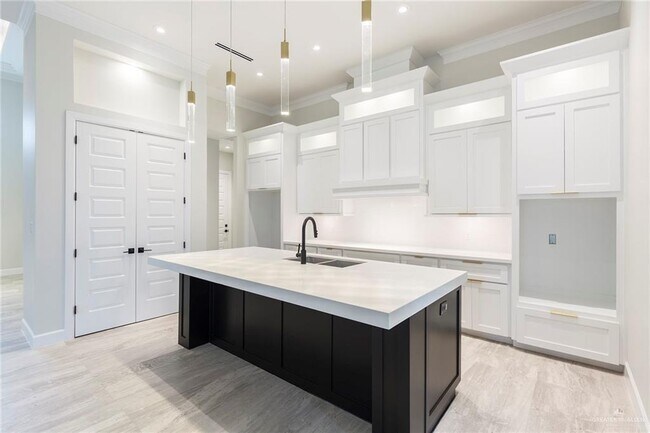 Building Photo - 37 N 24th St