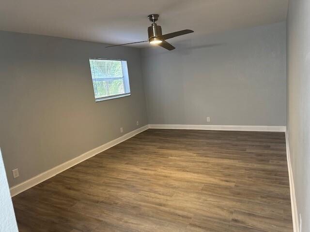 Building Photo - 2700 Coral Springs Dr