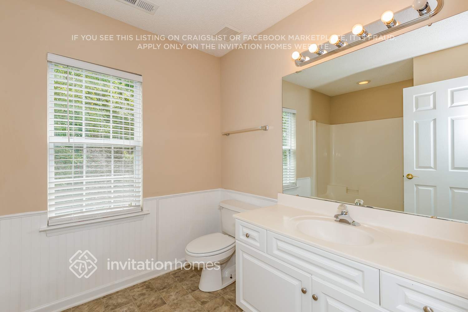 Building Photo - 14812 Pomerol Ln
