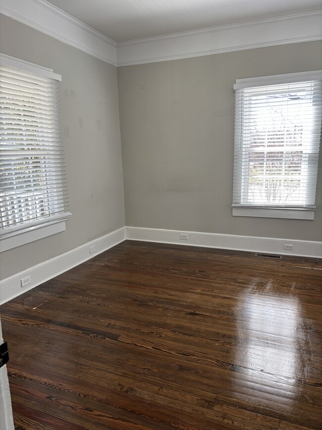 Building Photo - 603 Poplar Ave