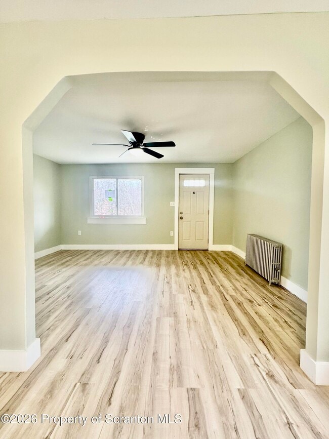 Building Photo - 1746 Bloom Ave